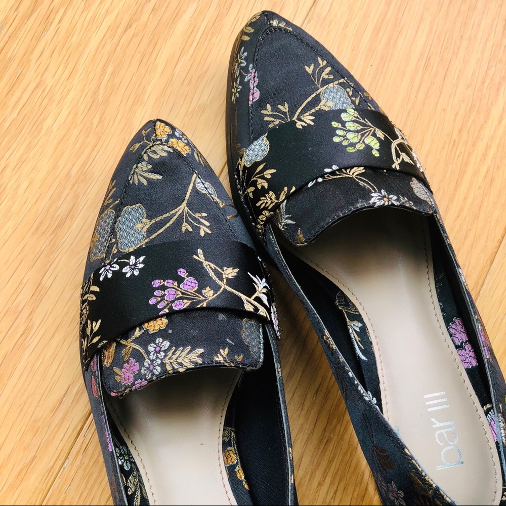 Bar lll Oxford's Size 5 NWOT